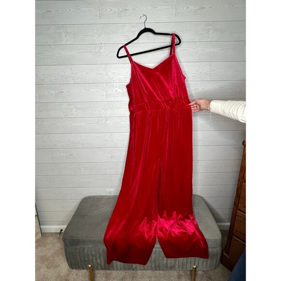 Torrid Jester red velvet cami wide leg jumpsuit NWT Size 2(2X) - Picture 4 of 11
